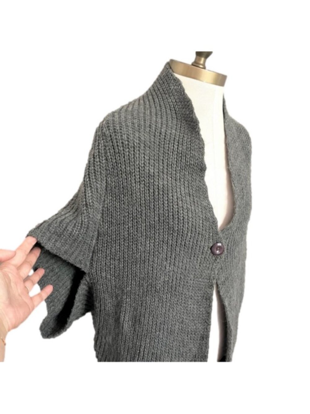 Gray Cocoon Mohair Wool Blend Cardigan Sweater Vest - S ๐ฎ๐น - Picture 4 of 9